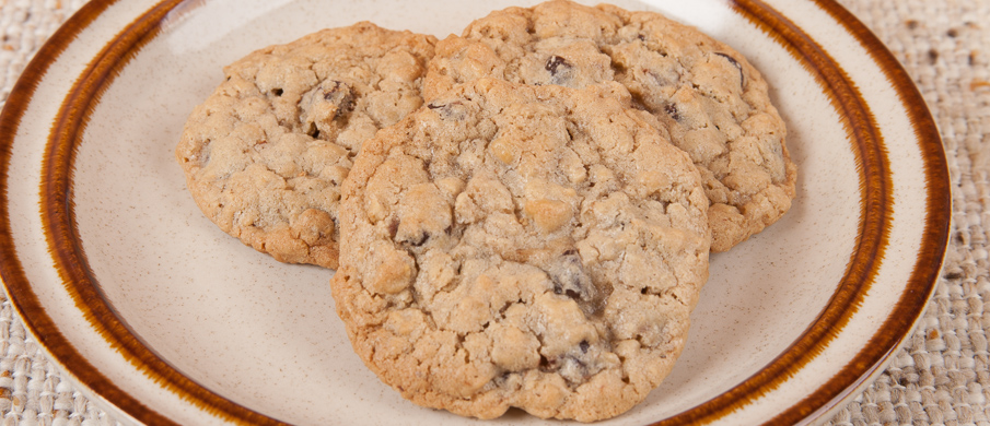 Homemade Oatmeal Chocolate Chip Cookies